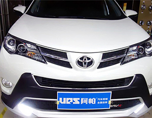 丰田RAV4大灯改装怎么改？丰田RAV4改装LED4透镜+雾灯黄金眼